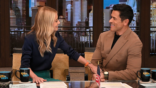 Kelly Ripa and Mark Consuelos in the Live studios 