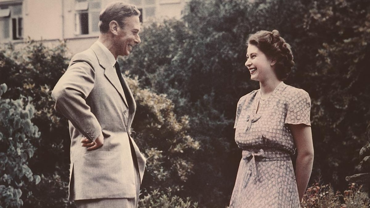 King George VI Dies; Elizabeth Becomes Queen of England