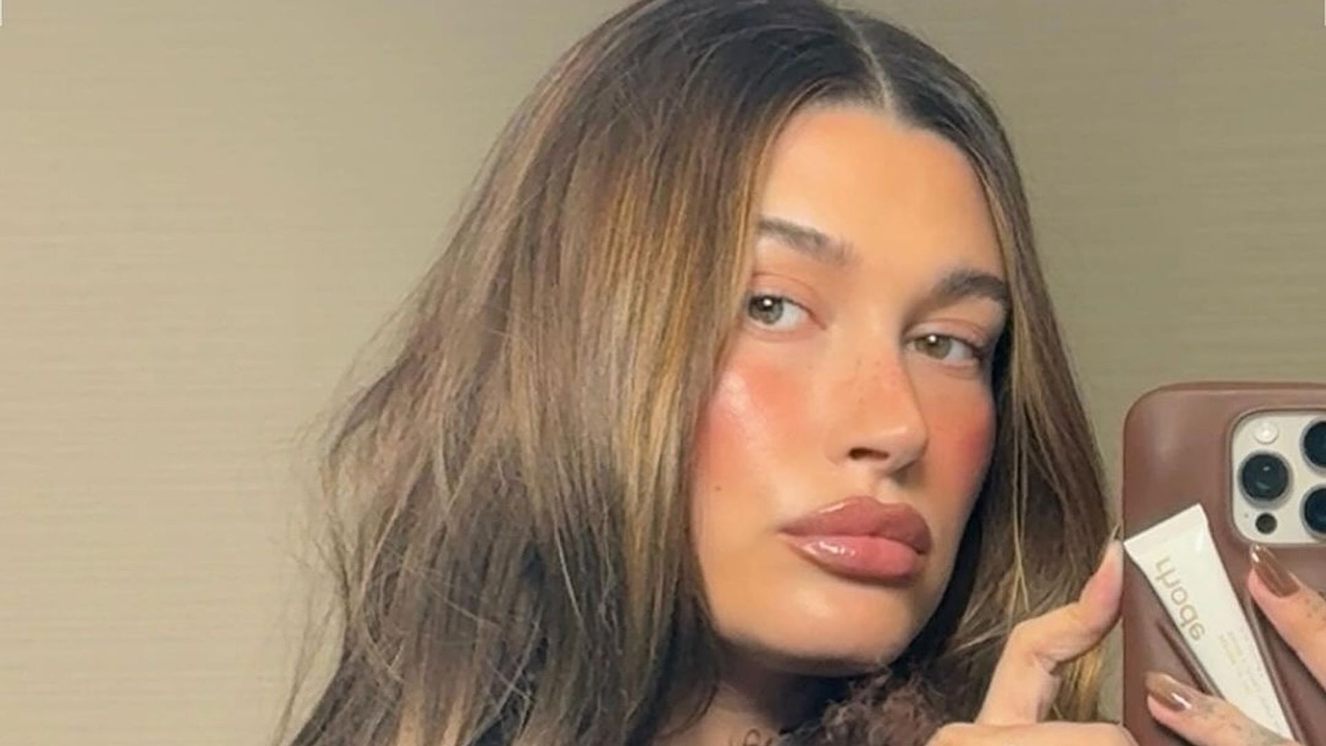 Hailey Bieber's 'cinnamon roll' nails are her chicest manicure yet