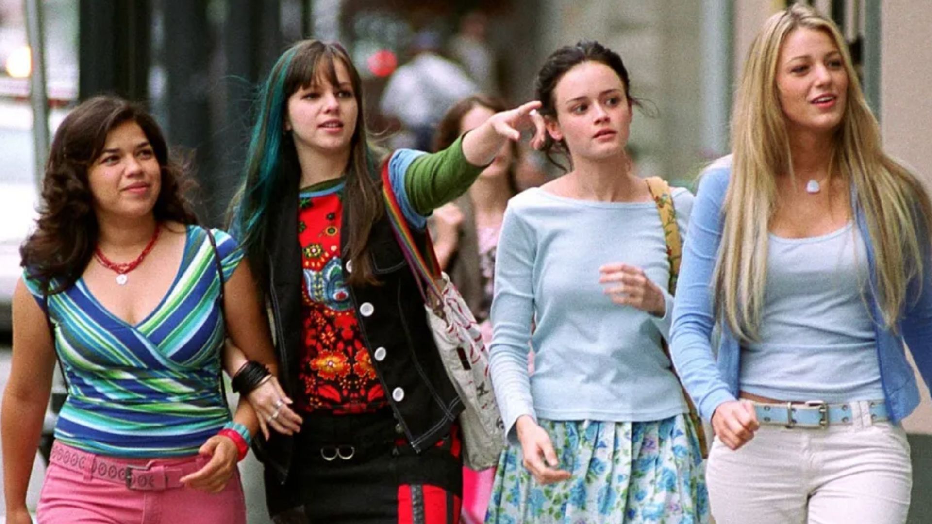 5 Iconic 'The Sisterhood of the Travelling Pants' style moments that live  in our minds rent-free