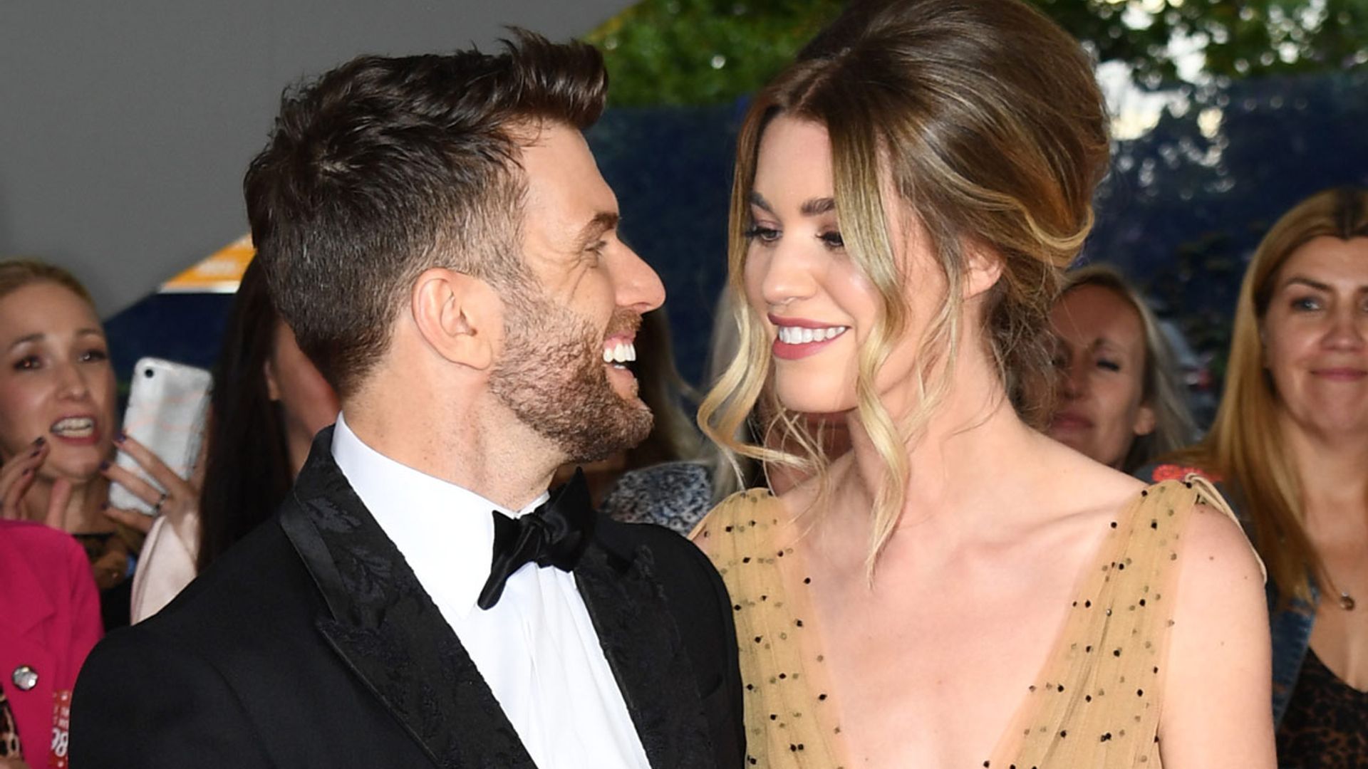 Joel Dommett reveals wife Hannah's bare baby bump in heartfelt new photo you don’t want to miss