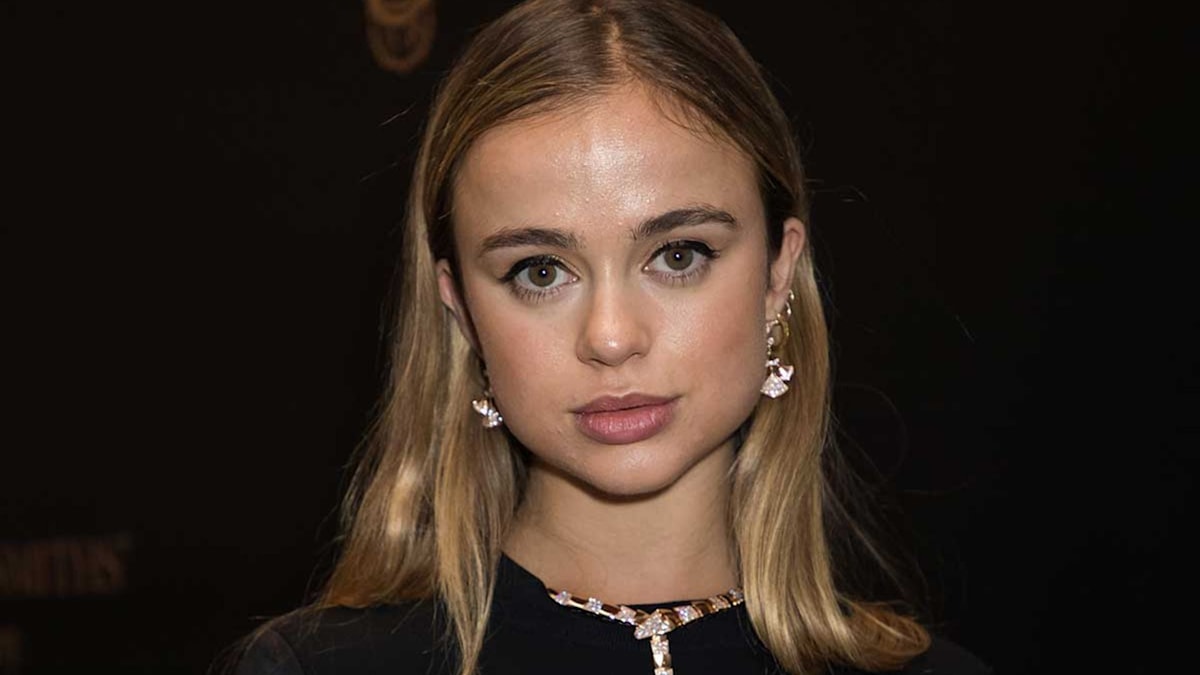 Prince Harrys Cousin Lady Amelia Windsor Stuns In Perfect Pinstripe Coat Hello