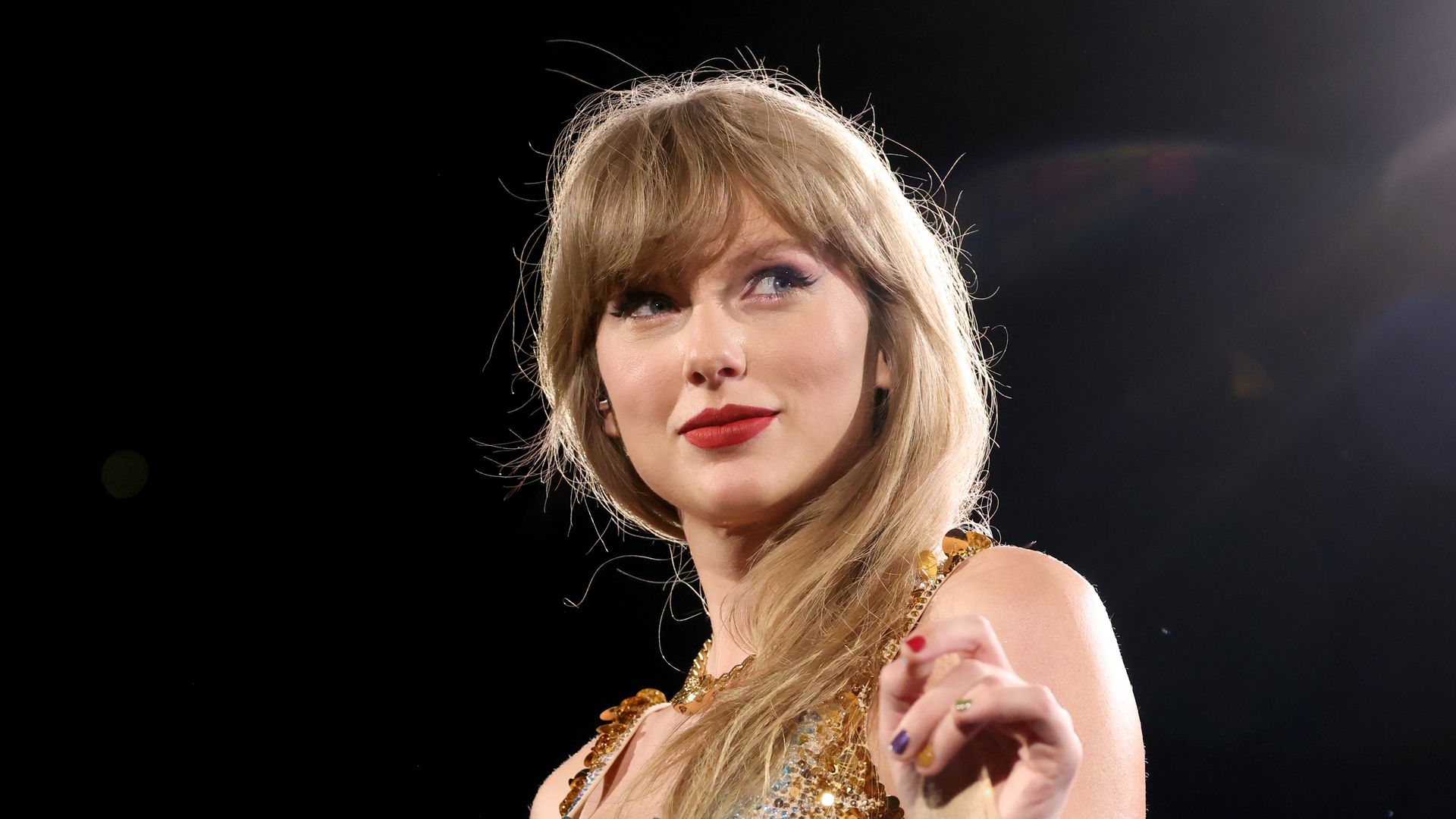 All the Taylor Swift fan theories that predicted the 1989