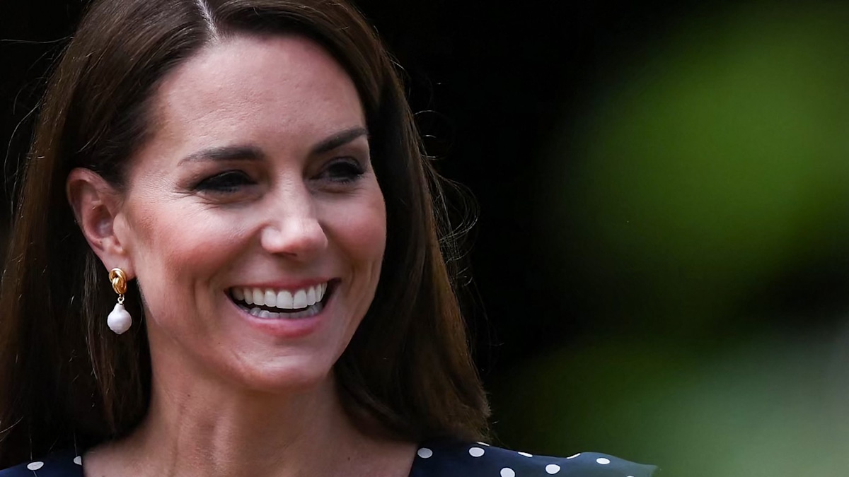 Kate Middleton sends royal fans dotty in waist-cinching peplum dress ...