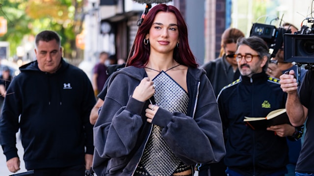 dua lipa in leather trosuers