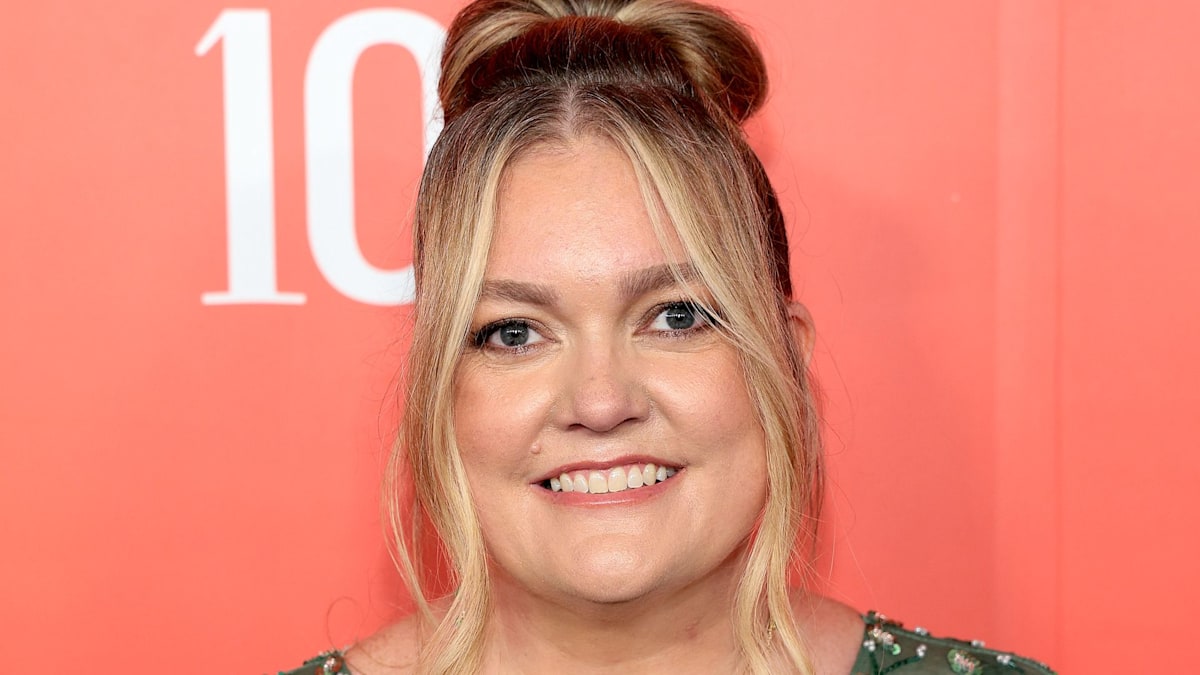 'It Ends with Us' author Colleen Hoover delivers health update amid cancer diagnosis: 'I am done'