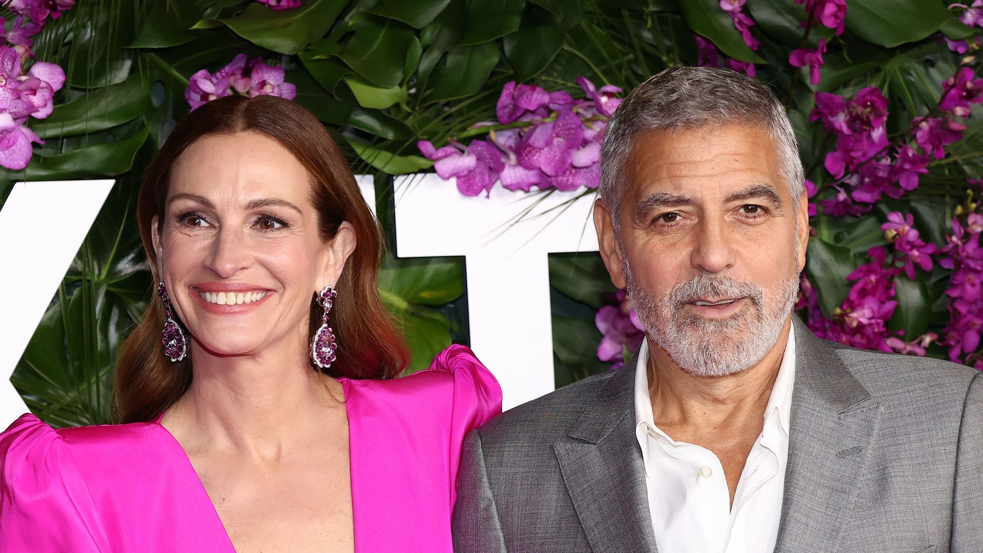 Julia Roberts and George Clooney attend the premiere of Universal Pictures' "Ticket To Paradise" at Regency Village Theatre on October 17, 2022 in Los Angeles, California