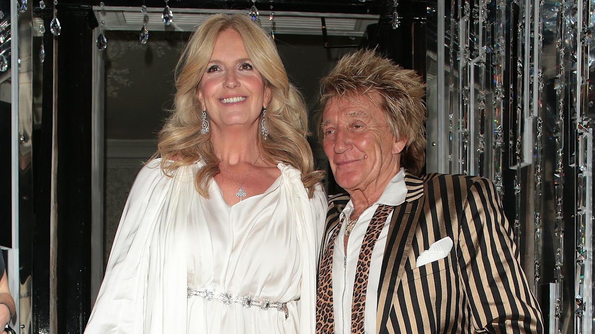 Rod Stewart's wife Penny Lancaster is a fashion goddess in figure ...