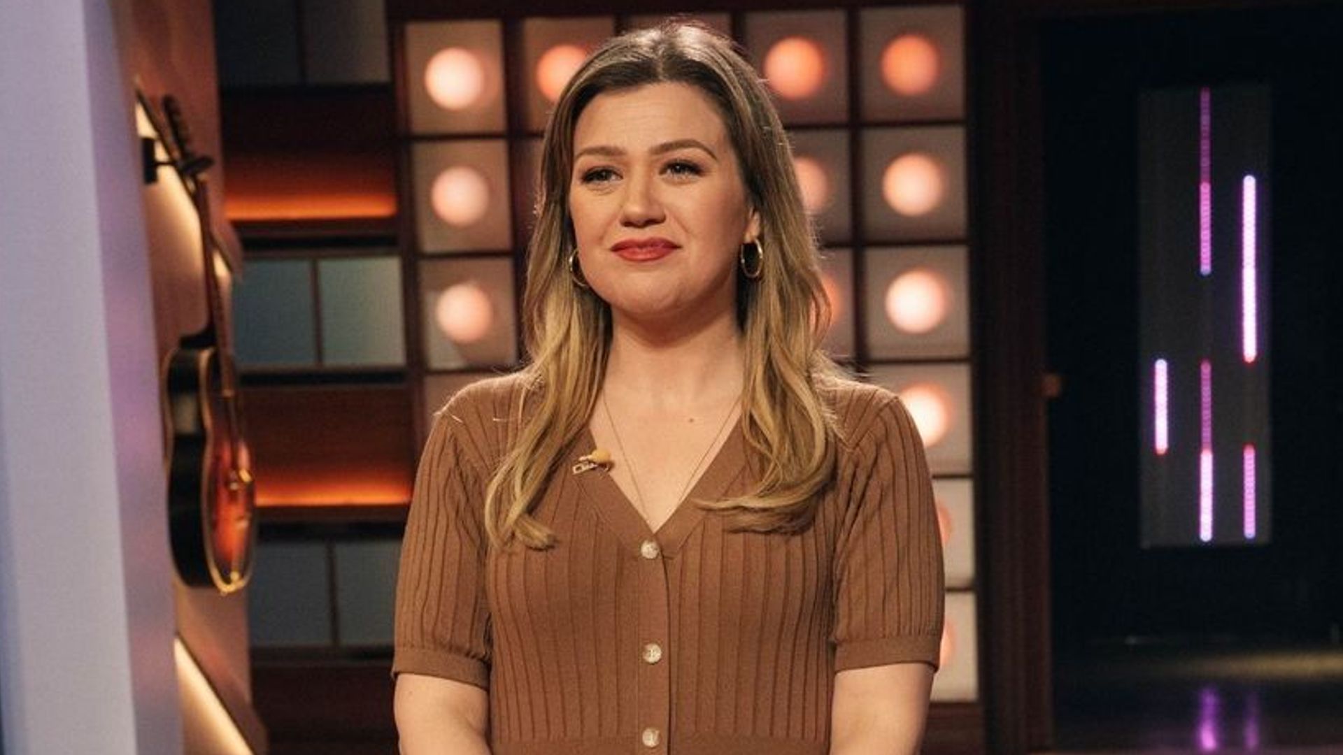 Kelly Clarkson turns 42 — she how she's transformed in just one year
