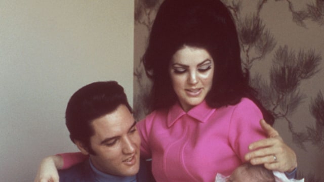 Elvis Presley with his wife Priscilla Beaulieu Presley and their 4 day old daughter Lisa Marie Presley on February 5, 1968 in Memphis, Tennessee