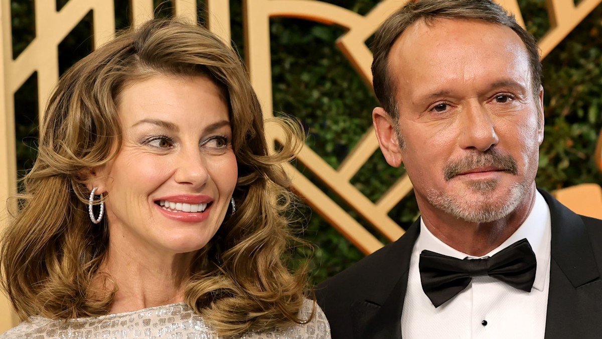 Faith Hill's family are so supportive as all 3 daughters feature in new family photo