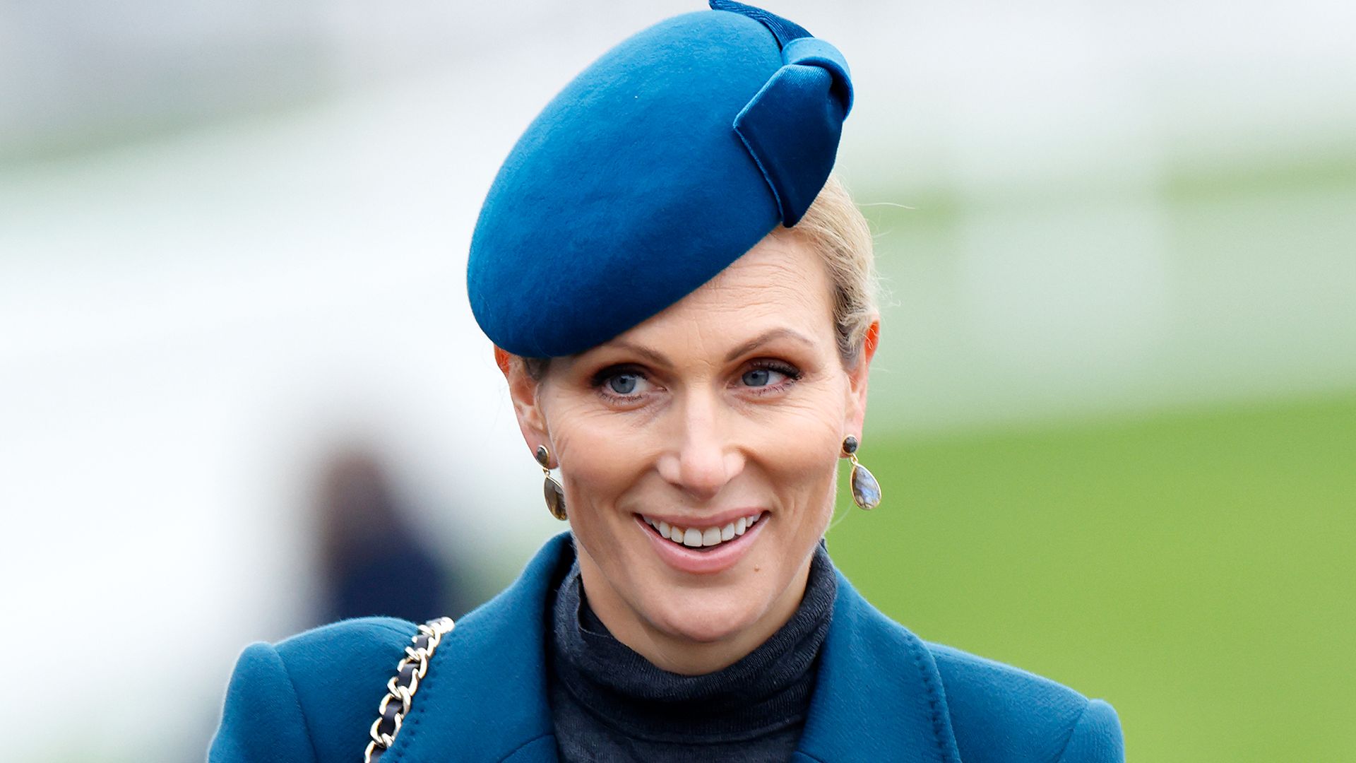 Cheltenham - 15.11.25
Zara Tindall attends day 2 'Super Saturday' of the November Meeting at Cheltenham Races.
Pic: © Max Mumby
Max Mumby - +44 7970 799043
mumby@mac.com