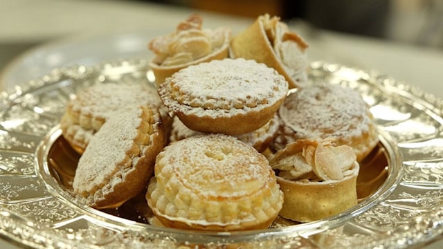 The Queen mince pies