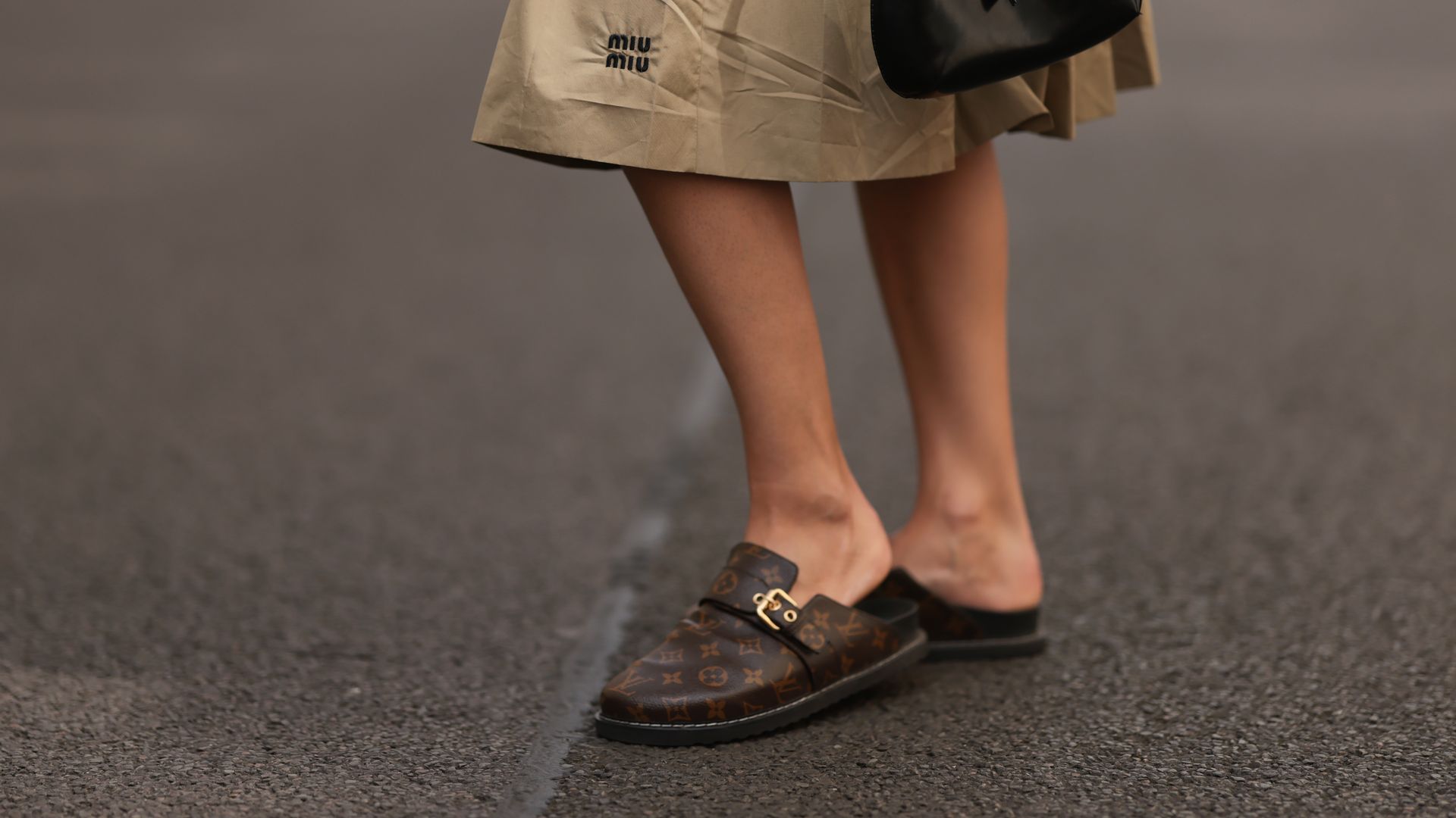 8 flat mules for stylish city stepping