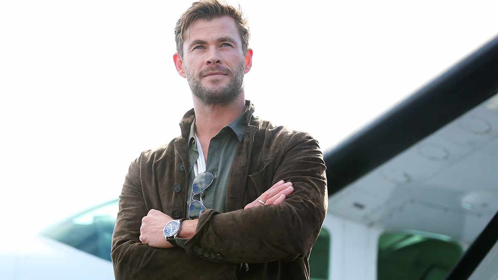 Chris Hemsworth shares sneak peek inside his £11million family home ...