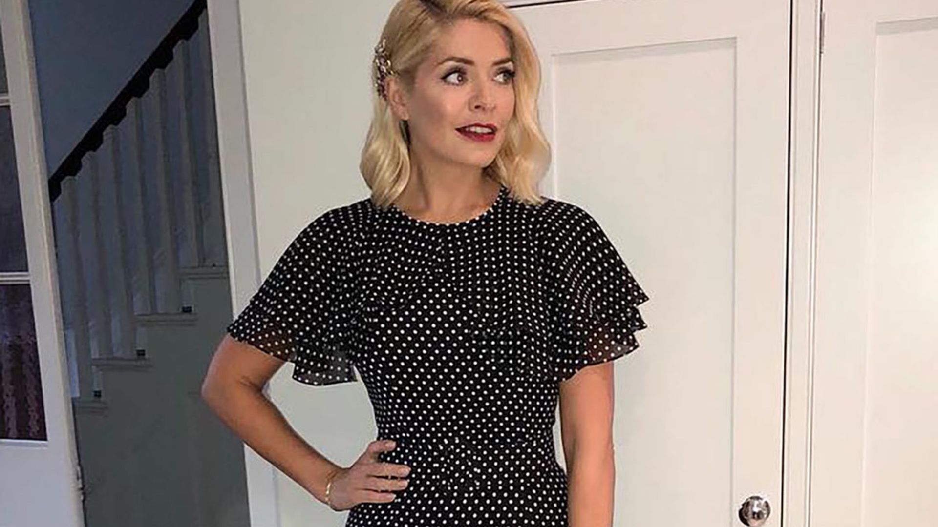 holly willoughby inside house wardrobe