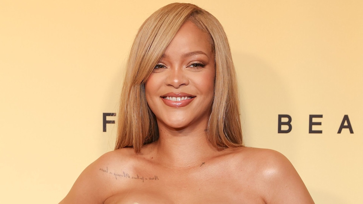 Rihanna surprises her fans with a close-fitting strapless dress