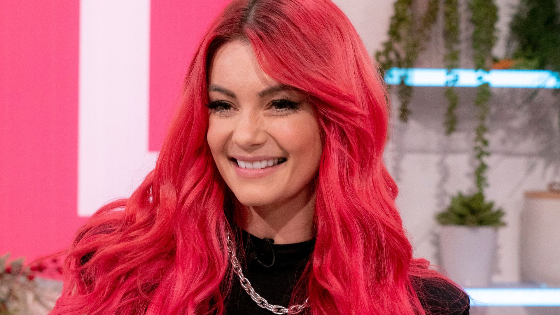 Dianne Buswell wears a black T-shirt on the Lorraine show
