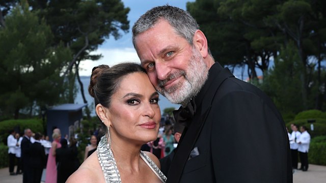 Mariska Hargitay and Peter Hermann attend the amfAR Gala Cannes 2025 presented by Chopard at Hotel du Cap-Eden-Roc on May 22, 2025 in Cap d'Antibes, France