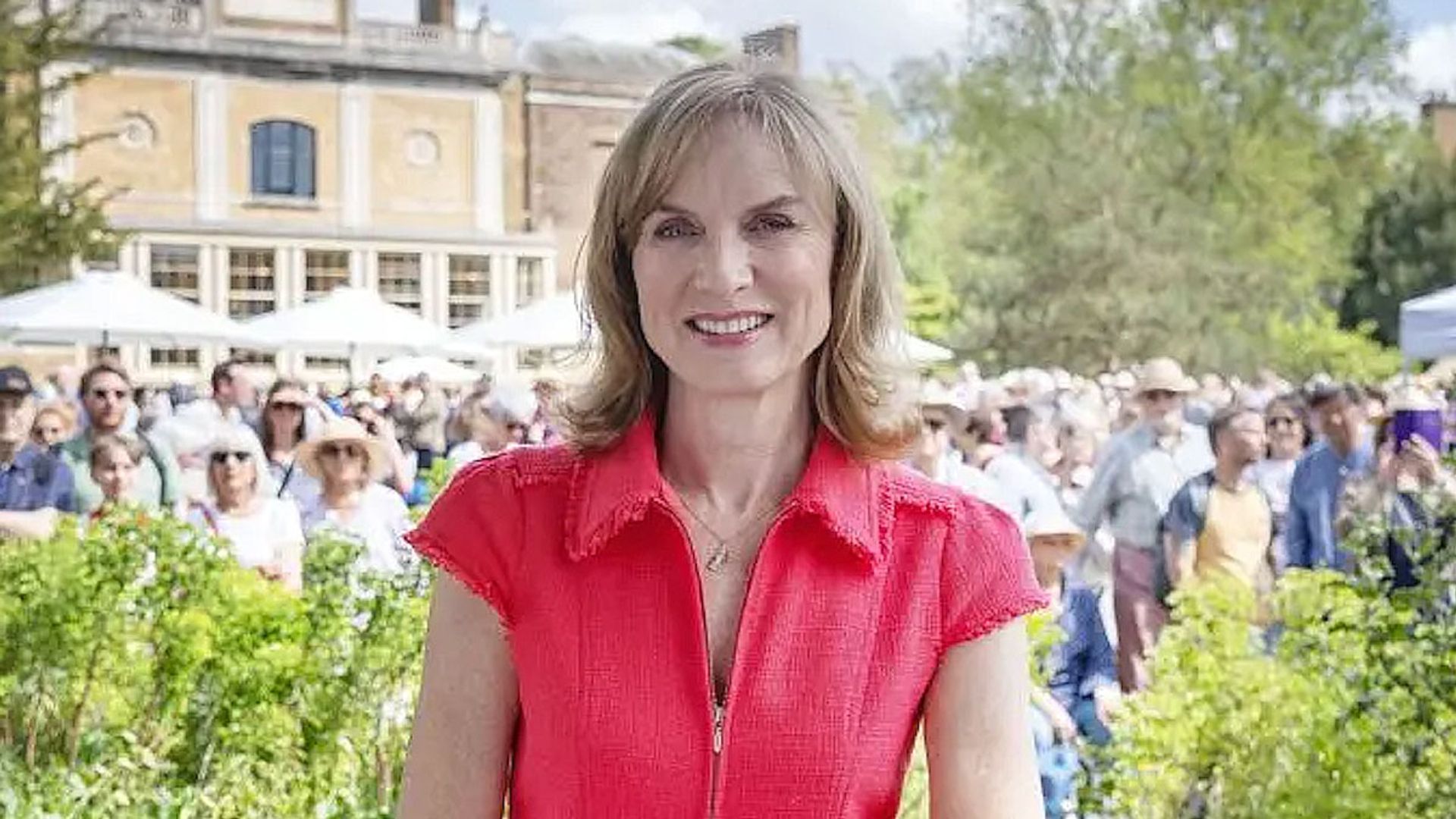 Antiques Roadshow guest speechless as expert reveals TV’s staggering valuation