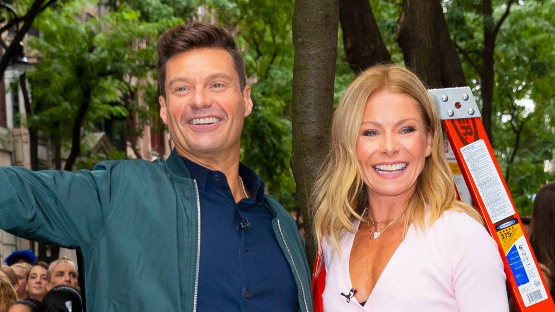 Kelly Ripa: Behind-the-Scenes 'Live!' Drama in 'Live Wire