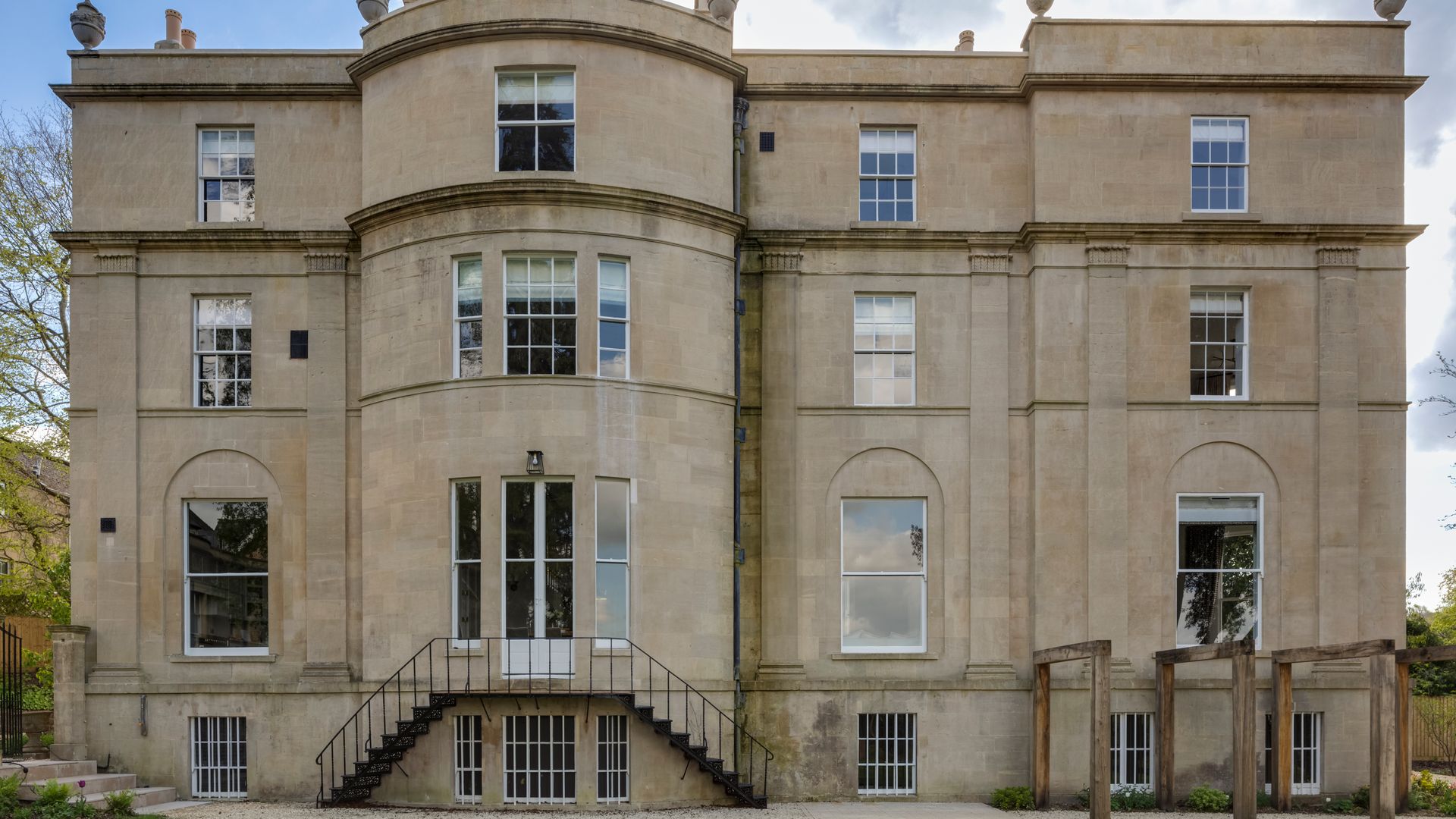 The elegant Bloomfield House