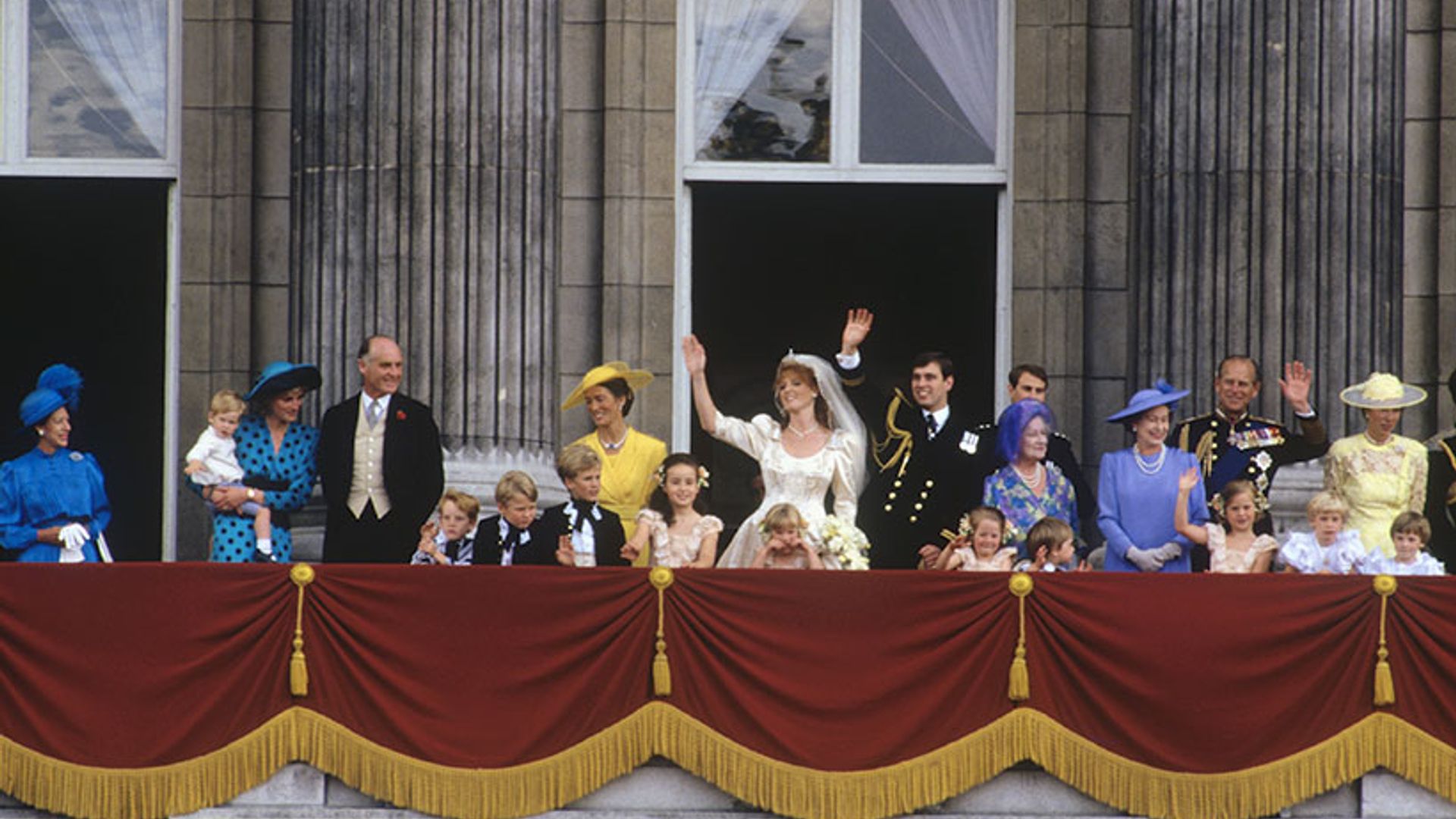 sarah ferguson royal family balcony wedding