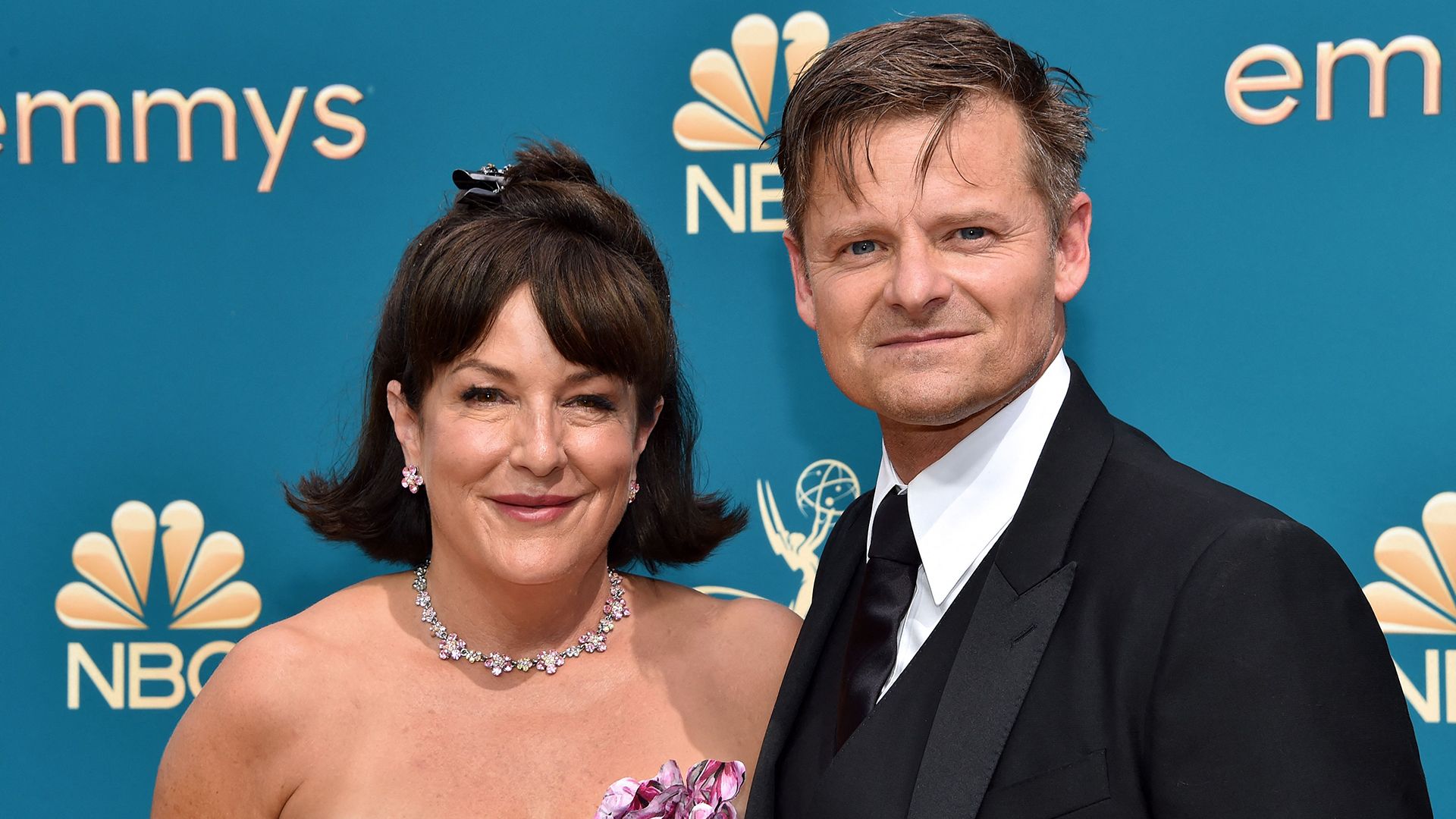 Steve Zahn and his wife Robyn at the 2022 Emmys