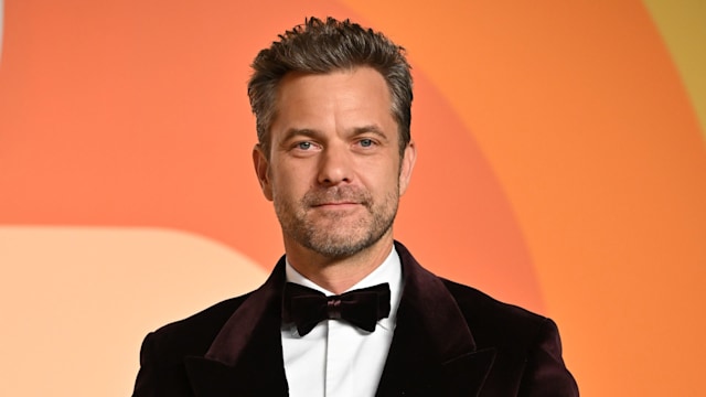 Joshua Jackson attends the 2025 Vanity Fair Oscar Party Hosted By Radhika Jones at Wallis Annenberg Center for the Performing Arts on March 02, 2025 in Beverly Hills, California