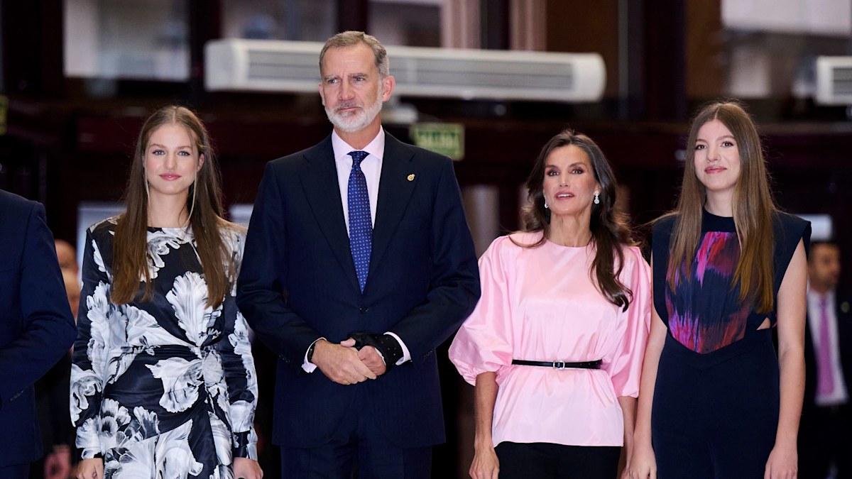 King Felipe and Queen Letizia reunite with Princess Leonor and Infanta ...