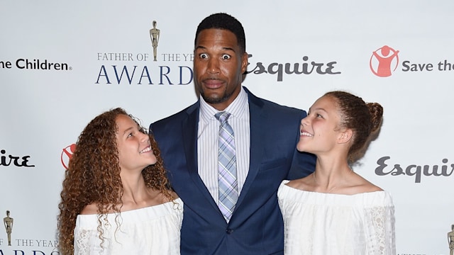 Michael Strahan and daughters look up to him on red carpet