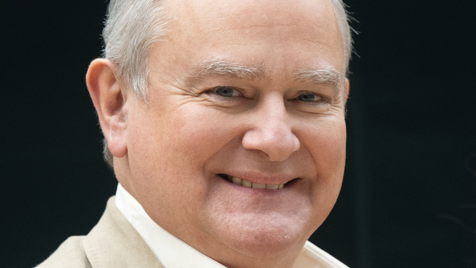 hugh bonneville close up 