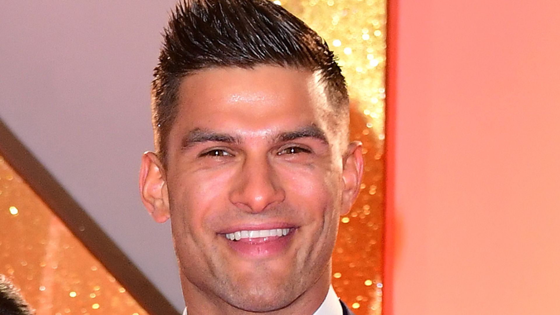 aljaz skorjanec supported by friends at remembering the oscars