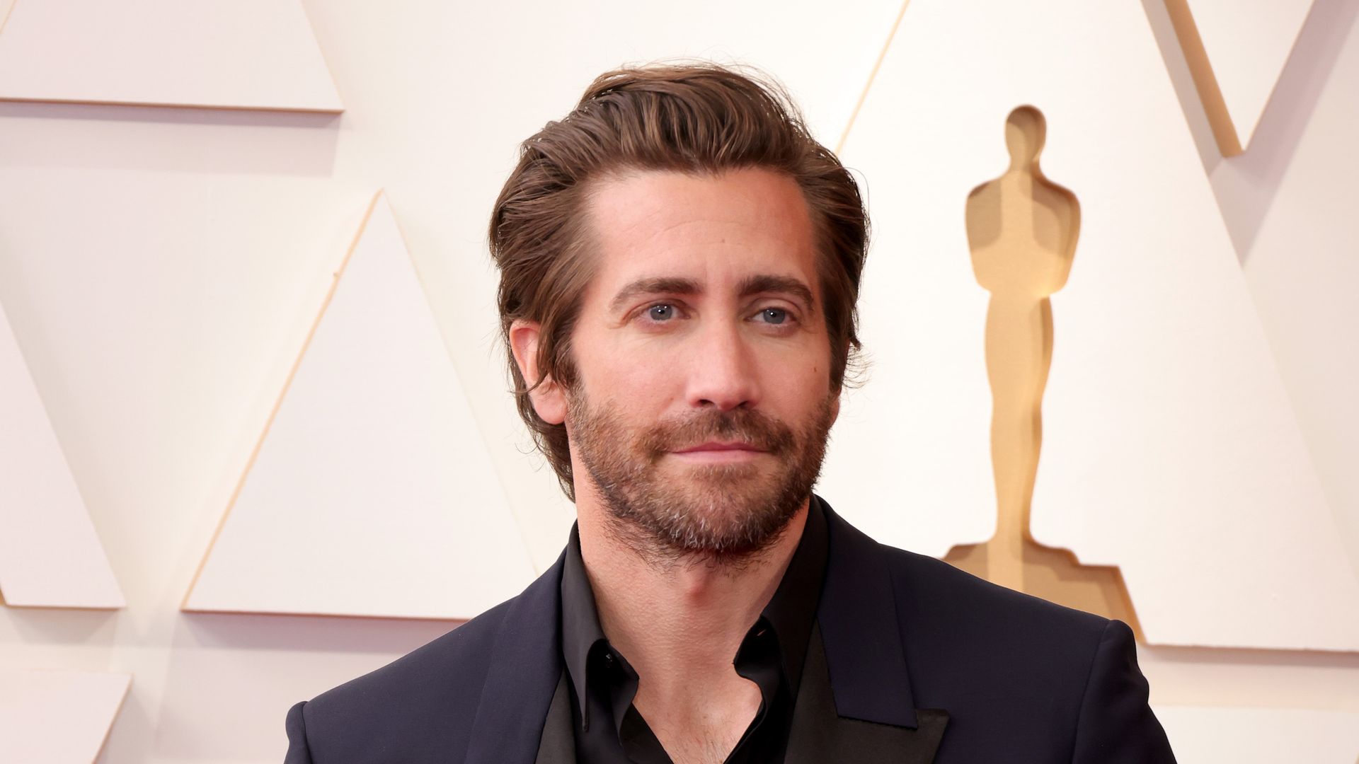 Jake Gyllenhaal attends the 94th Annual Academy Awards at Hollywood and Highland on March 27, 2022 in Hollywood, California