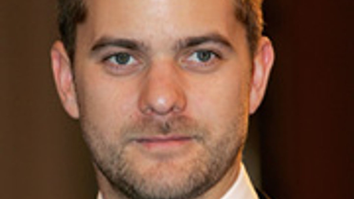 Joshua Jackson - Biography | HELLO!