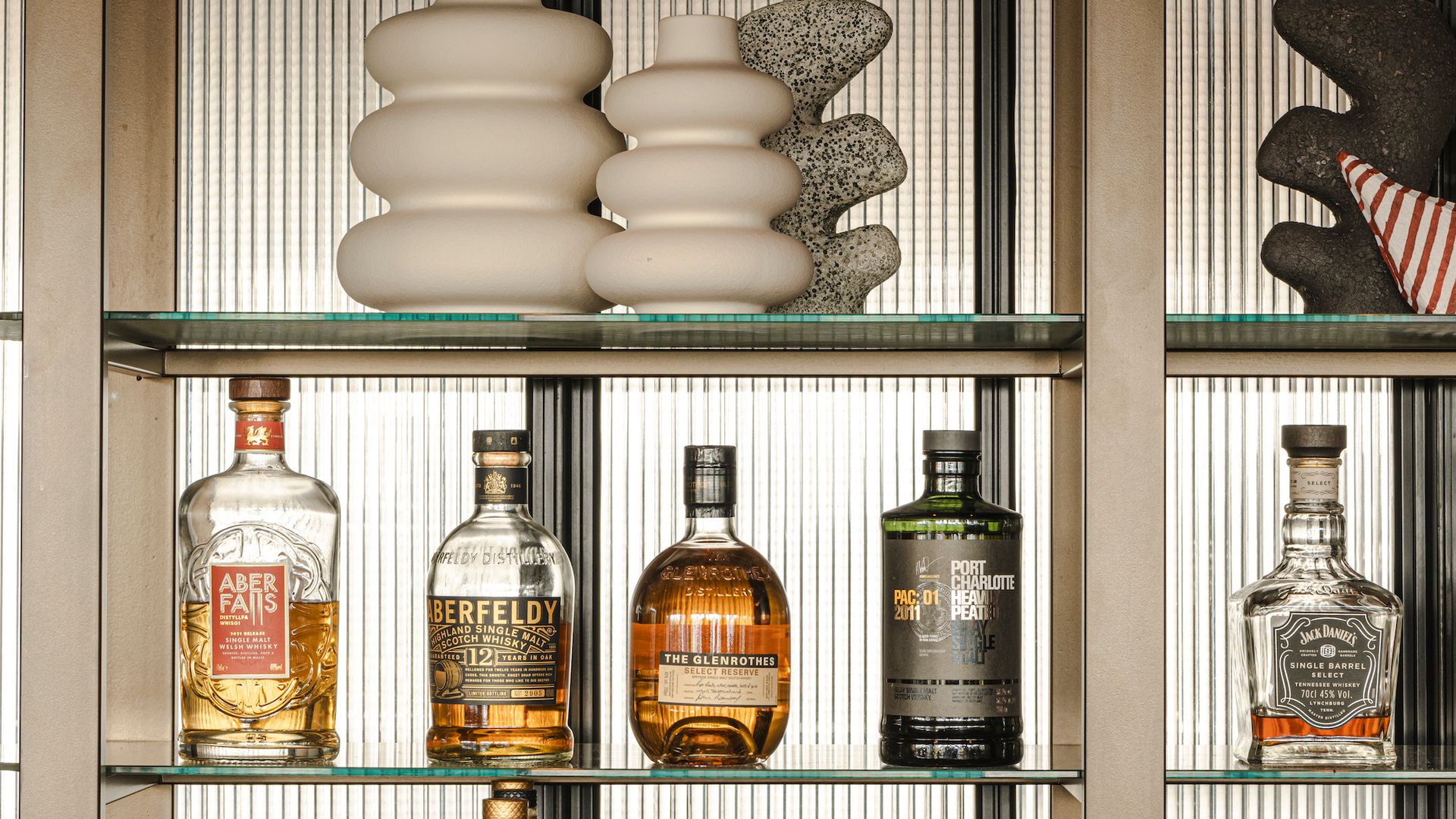 A photo of the bar at Kaso Shoreditch