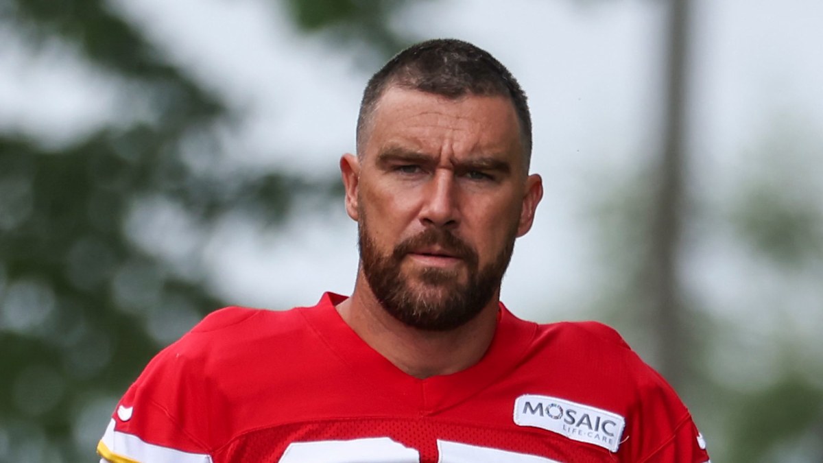 Travis Kelce mourns devastating loss for family as dad's girlfriend dies