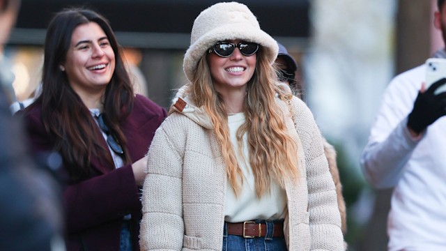 Sydney Sweeney in bucket hat