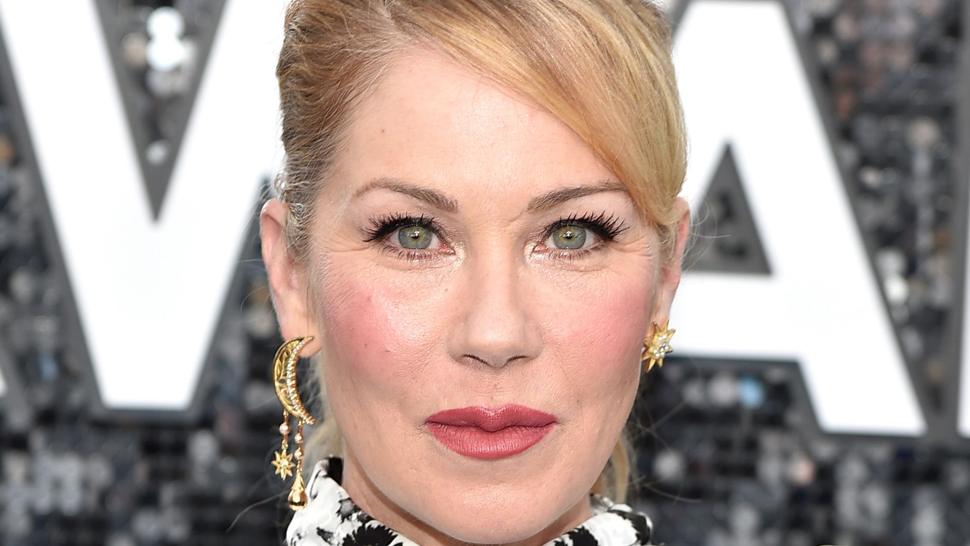 Christina Applegate to expose 'scary' secrets in debut memoir