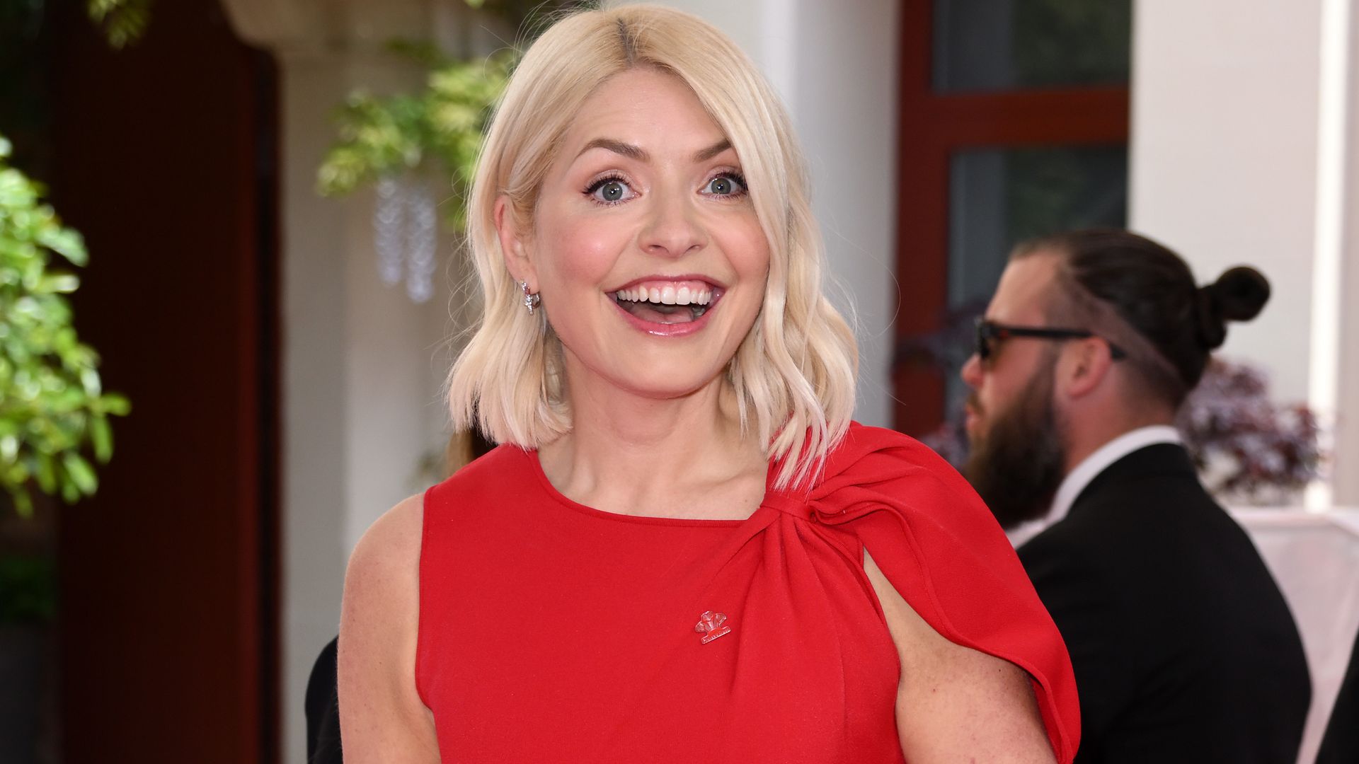 Holly Willoughby Is The Belle Of The Ball In Elegant Flowing Gown Hello