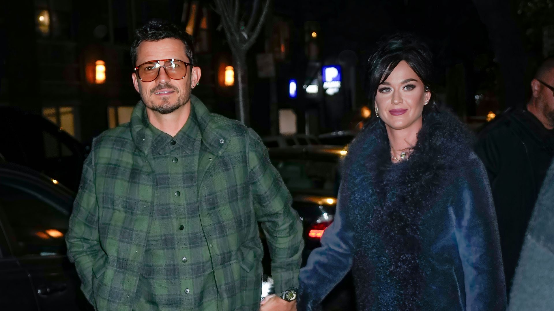 orlando bloom katy perry holding hands