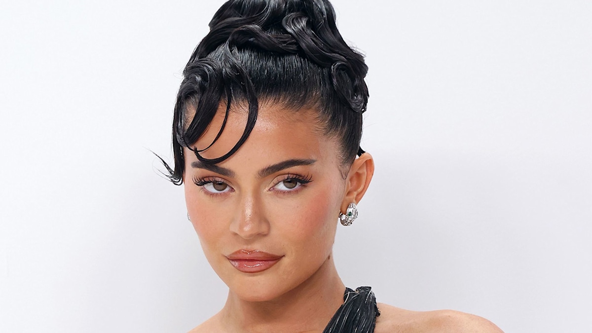 Kylie Jenner Almost Bares All In Tiny Black String Bikini For Sultry New Photos Hello 