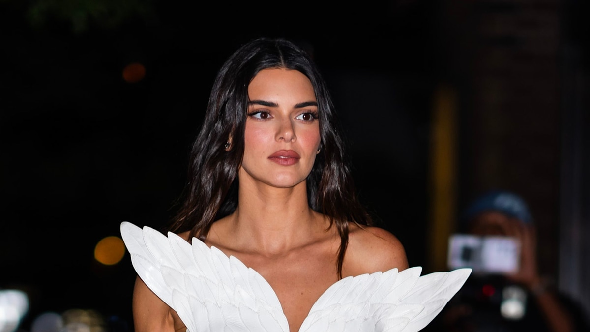 Kendall Jenner’s red unitard is officially on our summer wardrobe wishlist