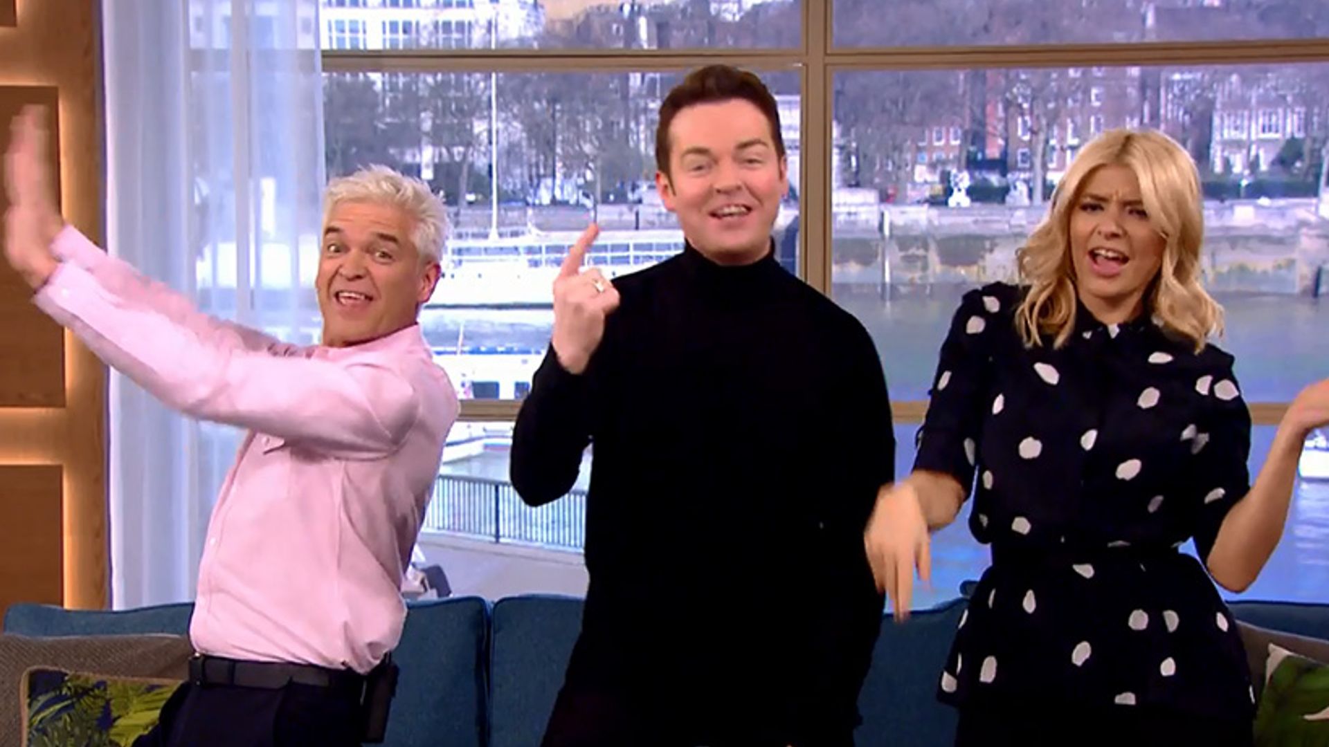 holly willoughby dancing this morning