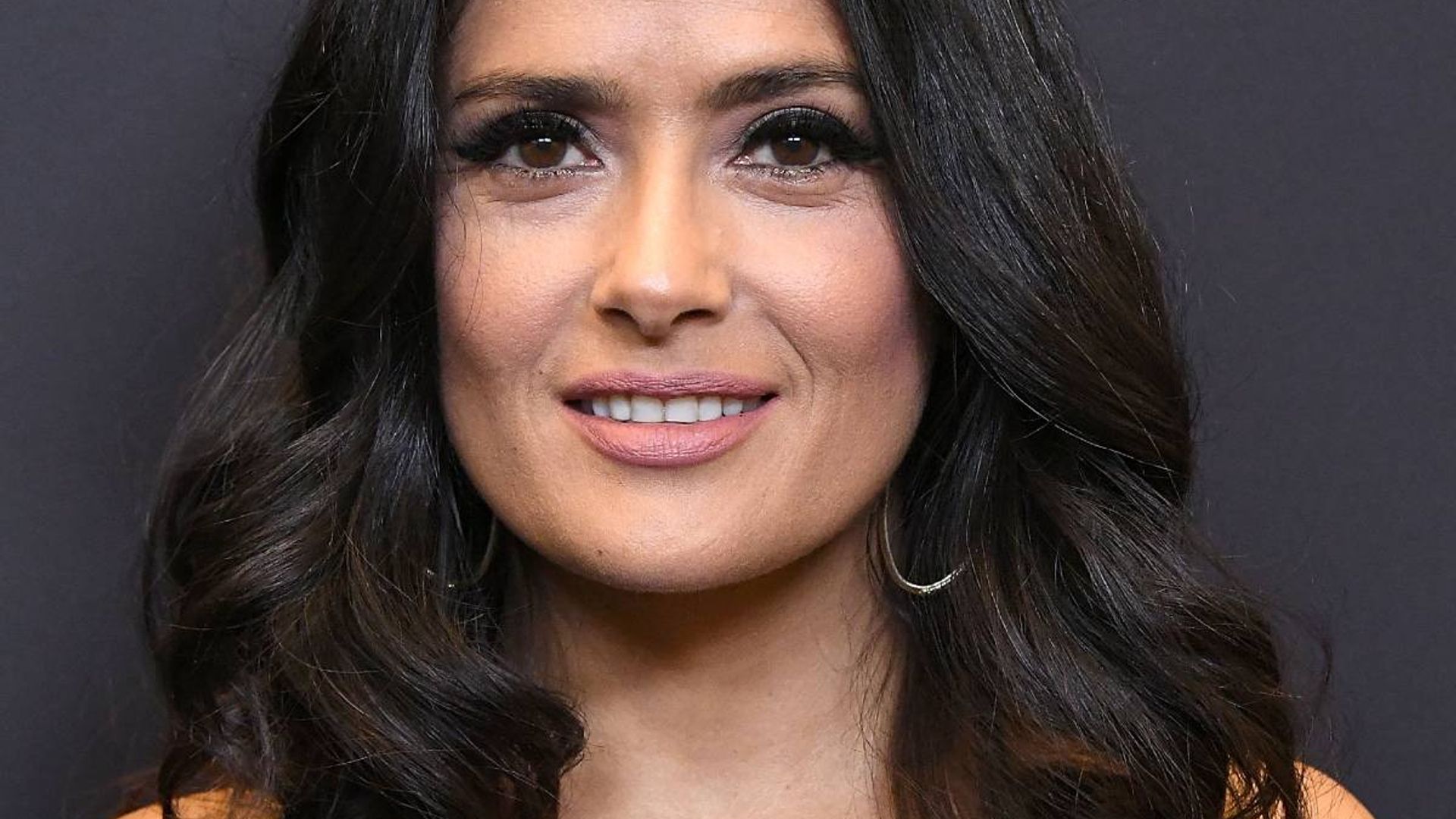 Salma Hayek transforms her appearance in latest photo as she announces exciting news