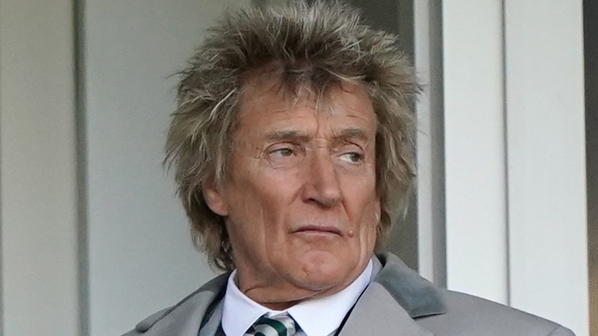 Rod Stewart's parenting 'struggle' with his 8 kids behind closed doors - 'I have to be several different fathers'