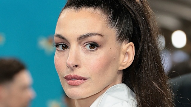 Anne high ponytail red carpet glam 