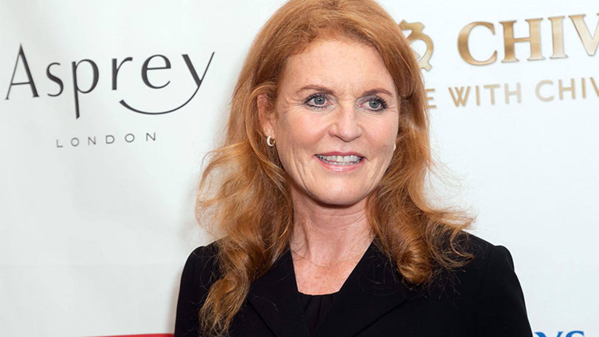 Sarah Ferguson wore the brightest party outfit on a night out with ...