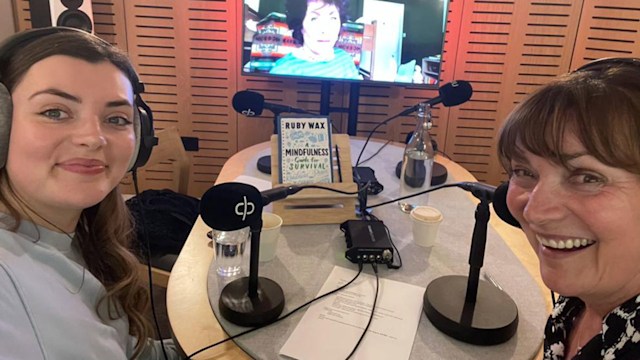 lorraine kelly daughter podcast