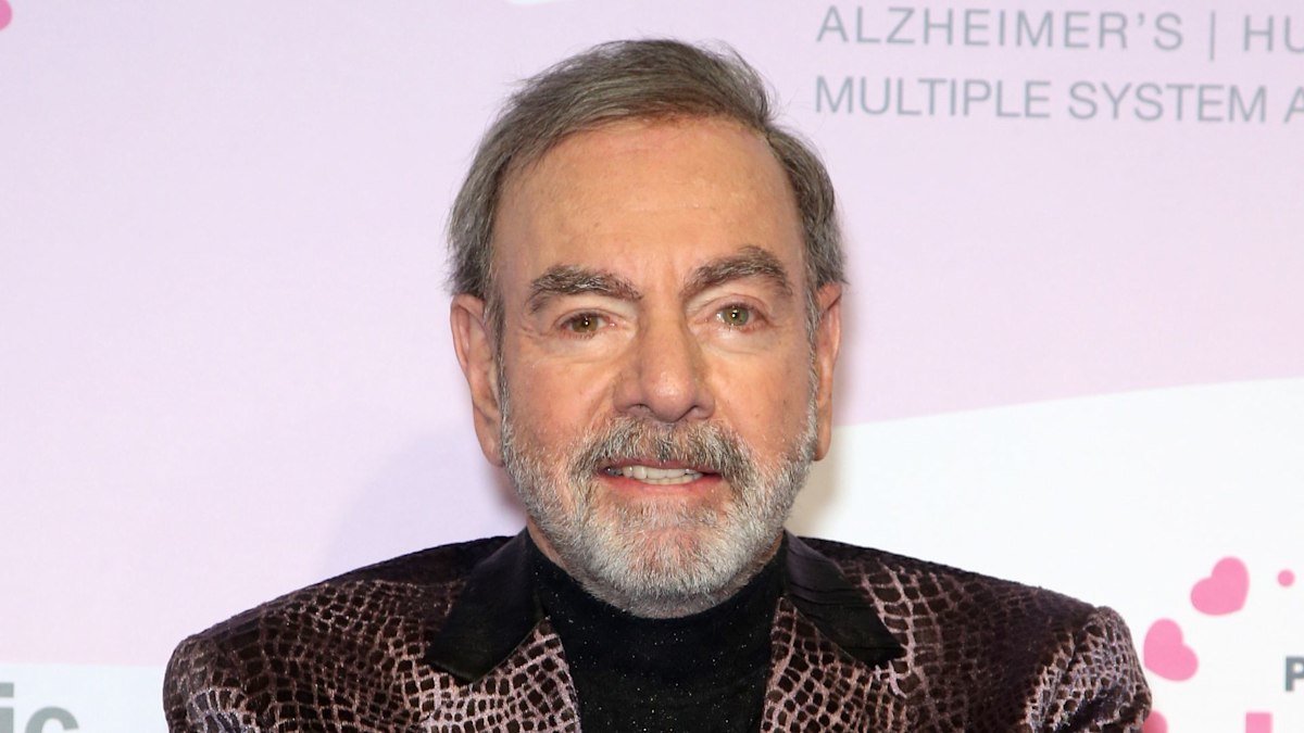 Meet Neil Diamond's blonde bombshell third wife who's 30 years his junior